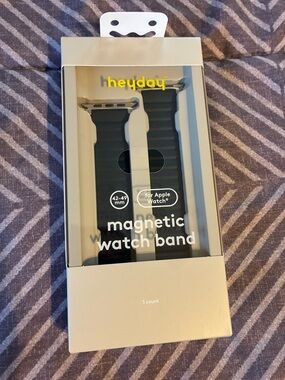 heyday Navy Magnetic Watch Band for Apple Watch - Link-Style Silicone